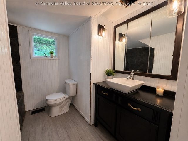 1215 Stonebrook Road, Charleston, WV 25314