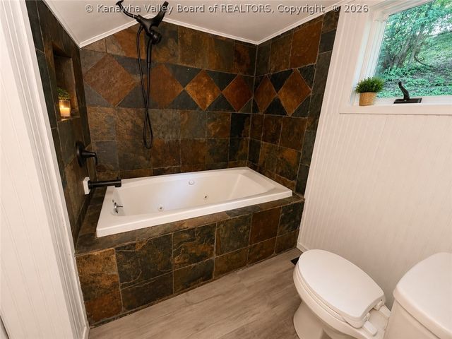 1215 Stonebrook Road, Charleston, WV 25314
