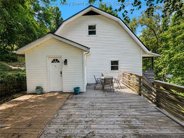 1215 Stonebrook Road, Charleston, WV 25314