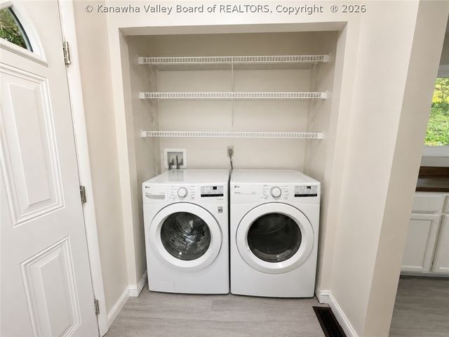 1215 Stonebrook Road, Charleston, WV 25314