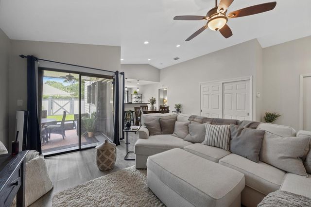 2482 Bedford Mews Drive, Wellington, FL 33414