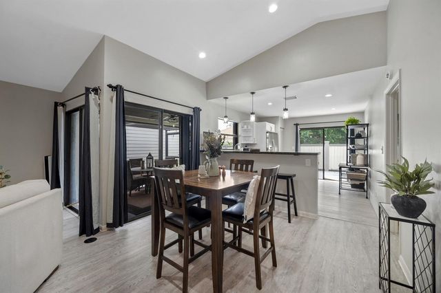 2482 Bedford Mews Drive, Wellington, FL 33414