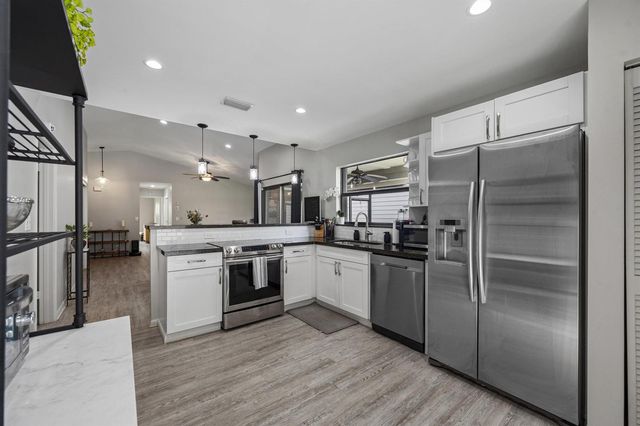 2482 Bedford Mews Drive, Wellington, FL 33414