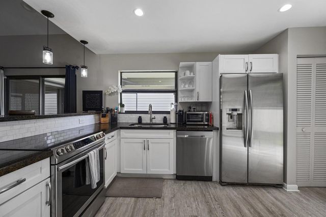 2482 Bedford Mews Drive, Wellington, FL 33414