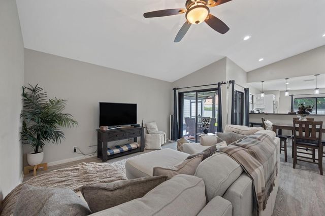 2482 Bedford Mews Drive, Wellington, FL 33414