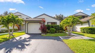 2482 Bedford Mews Drive, Wellington, FL 33414