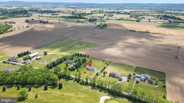 36 MINE RD, Fleetwood, PA 19522