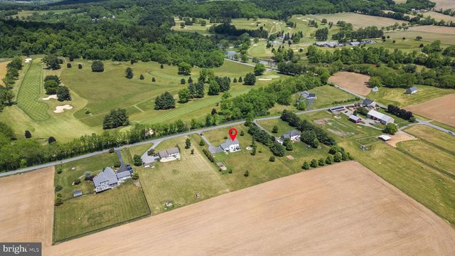 36 MINE RD, Fleetwood, PA 19522