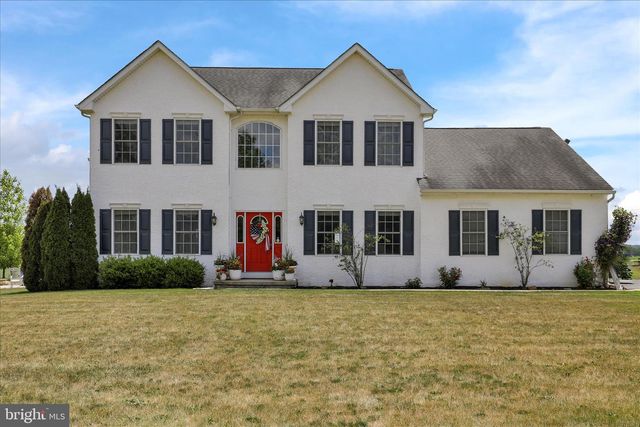 36 MINE RD, Fleetwood, PA 19522