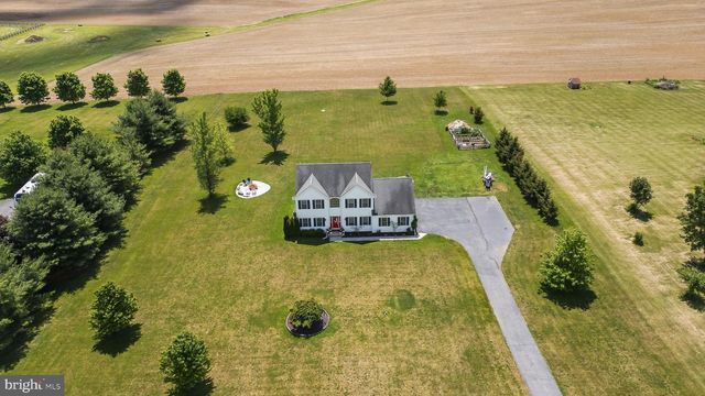 36 MINE RD, Fleetwood, PA 19522