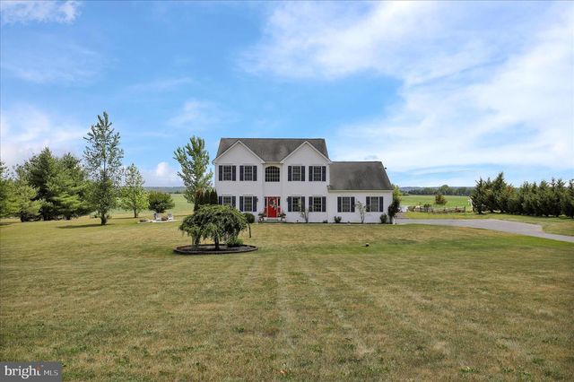 36 MINE RD, Fleetwood, PA 19522