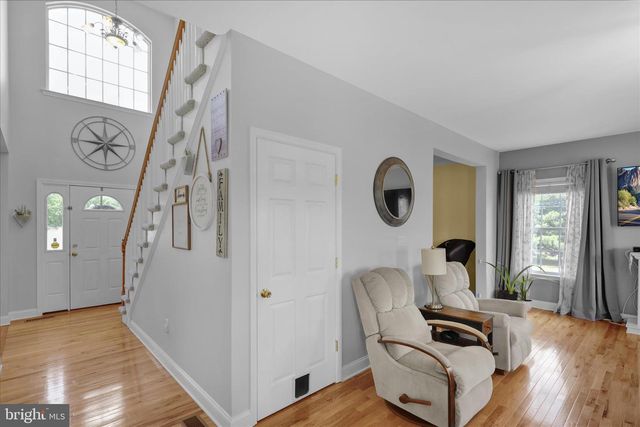 36 MINE RD, Fleetwood, PA 19522