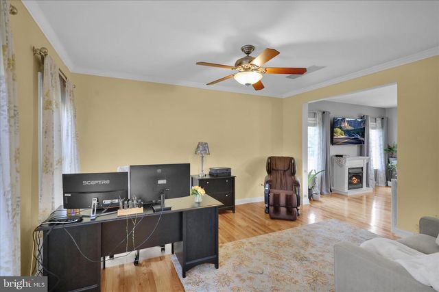 36 MINE RD, Fleetwood, PA 19522