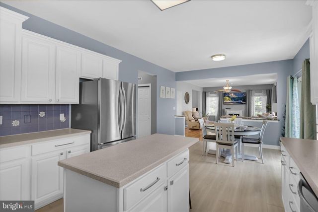 36 MINE RD, Fleetwood, PA 19522