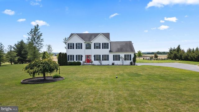 36 MINE RD, Fleetwood, PA 19522