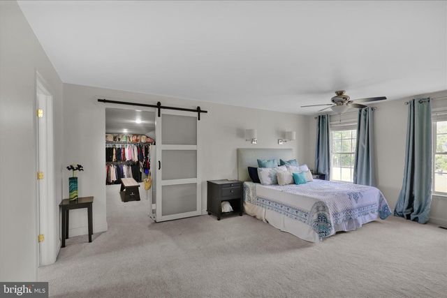 36 MINE RD, Fleetwood, PA 19522
