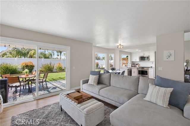 28743 Fox Tail, Highland, CA 92346