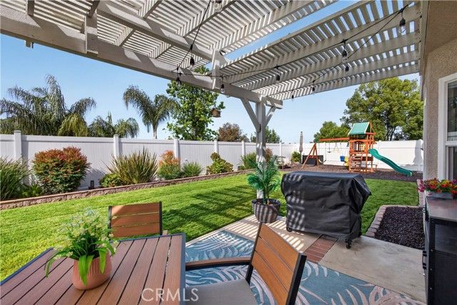 28743 Fox Tail, Highland, CA 92346