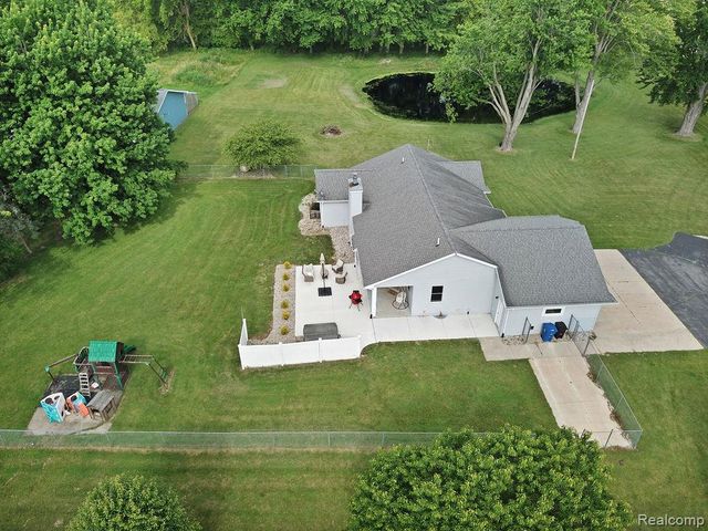 3334 E Freeland Road, Freeland, MI 48623