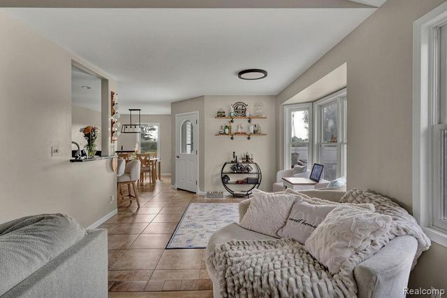 3334 E Freeland Road, Freeland, MI 48623