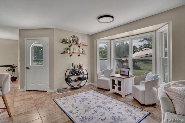 3334 E Freeland Road, Freeland, MI 48623