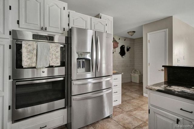 3334 E Freeland Road, Freeland, MI 48623