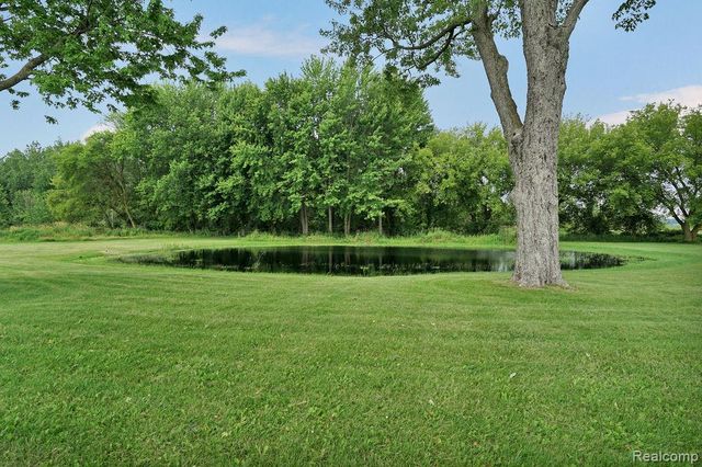3334 E Freeland Road, Freeland, MI 48623