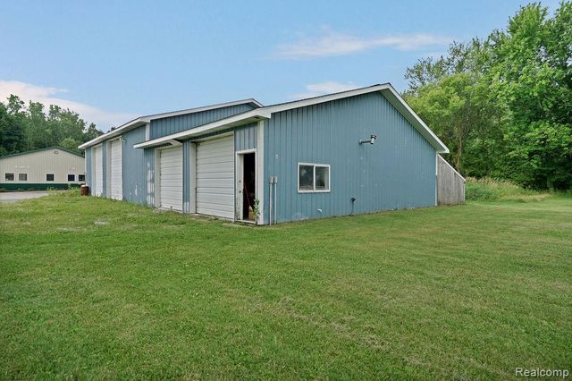 3334 E Freeland Road, Freeland, MI 48623