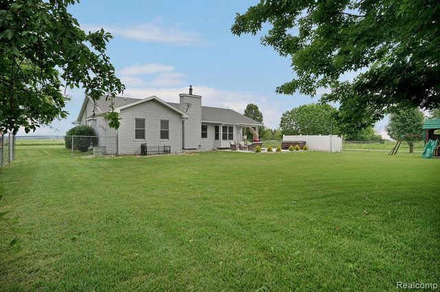 3334 E Freeland Road, Freeland, MI 48623