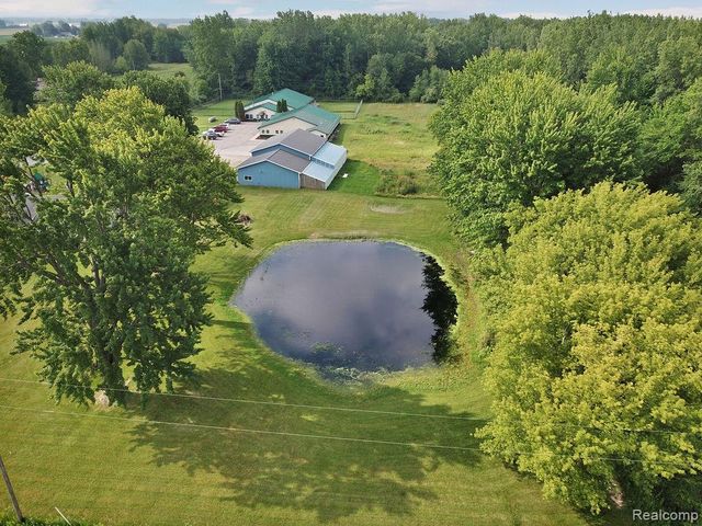 3334 E Freeland Road, Freeland, MI 48623
