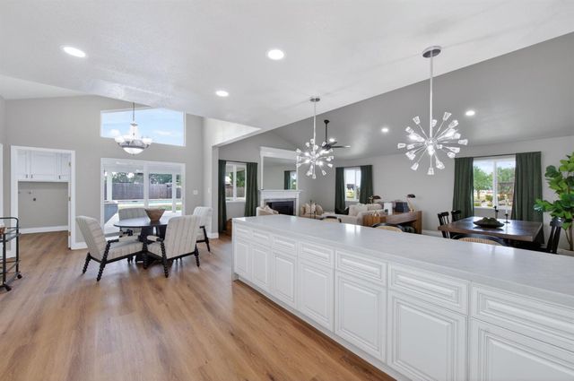 16564 Monreal Road, Madera, CA 93636