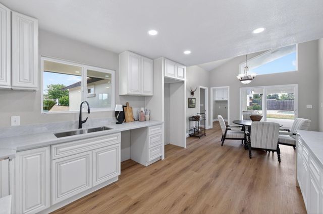 16564 Monreal Road, Madera, CA 93636