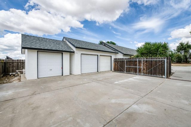 16564 Monreal Road, Madera, CA 93636