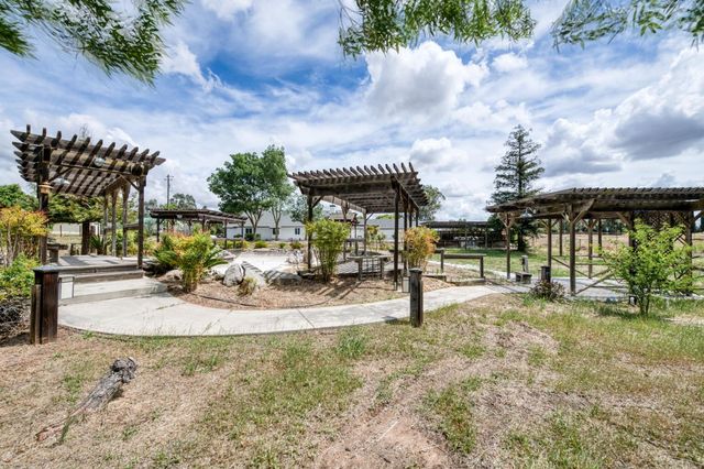 16564 Monreal Road, Madera, CA 93636