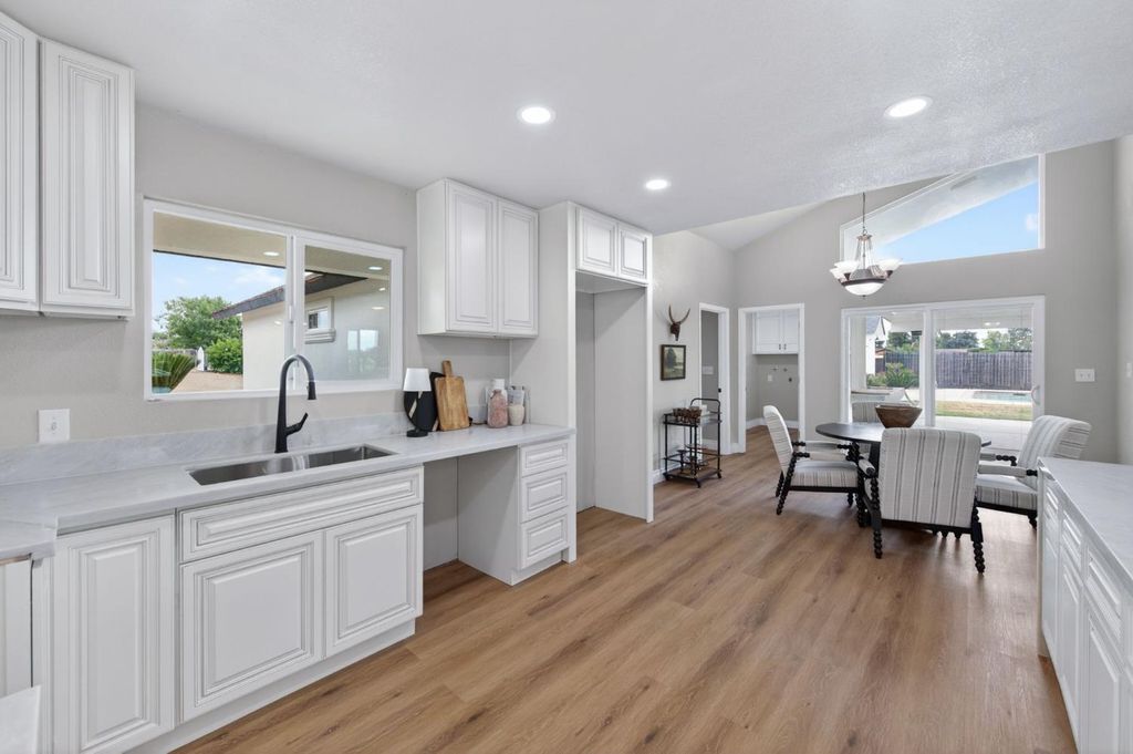 Image 18 of property listing at 16564 Monreal Road, Madera, CA 93636