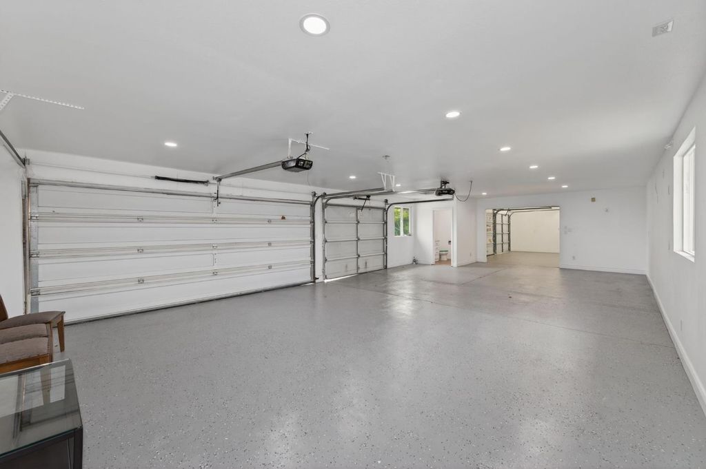 Image 37 of property listing at 16564 Monreal Road, Madera, CA 93636