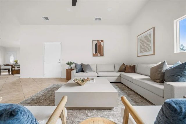 291 Hillandale Court, Riverside, CA 92507