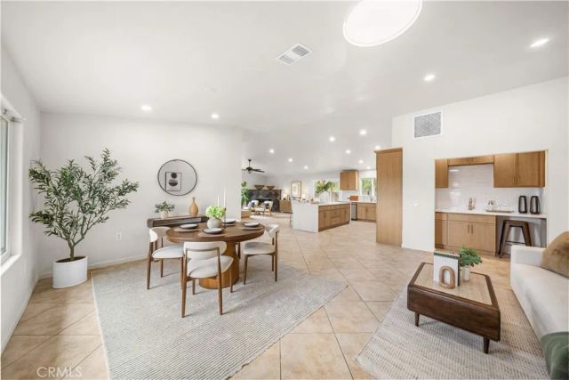291 Hillandale Court, Riverside, CA 92507