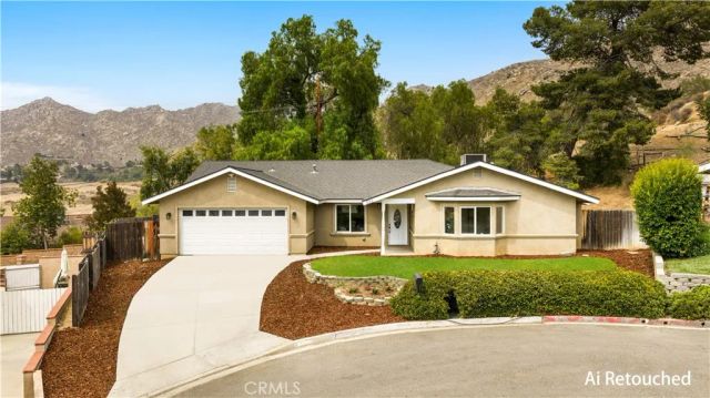 291 Hillandale Court, Riverside, CA 92507