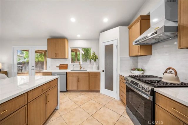 291 Hillandale Court, Riverside, CA 92507