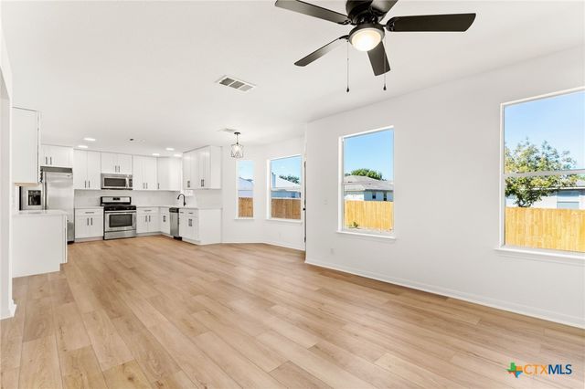 208 Langely, Kyle, TX 78640