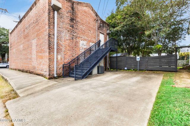 300 E Bridge Street, Breaux Bridge, LA 70517