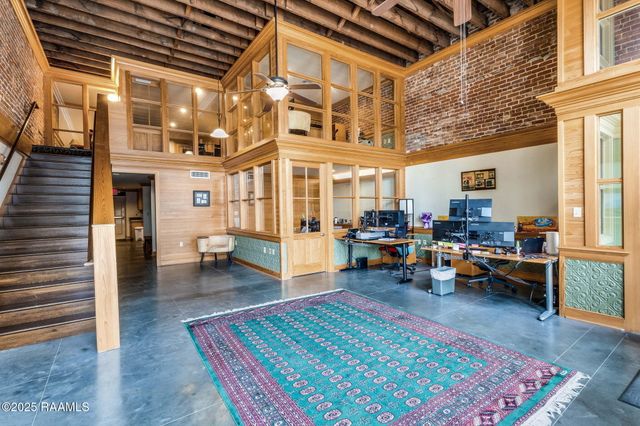 300 E Bridge Street, Breaux Bridge, LA 70517