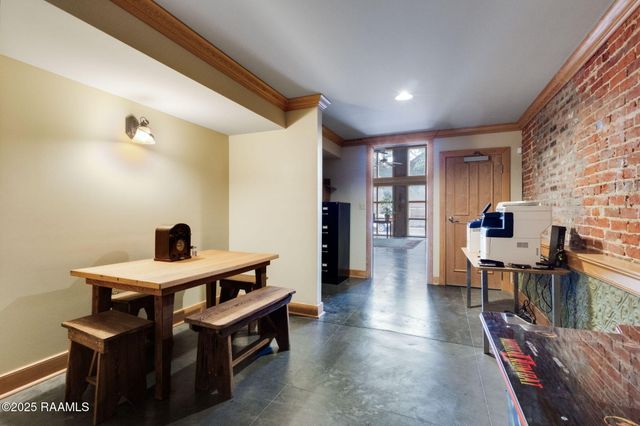 300 E Bridge Street, Breaux Bridge, LA 70517