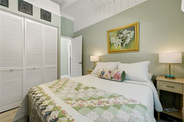 3424 OLD OAK DRIVE, Sarasota, FL 34239