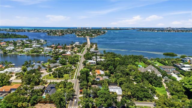 3424 OLD OAK DRIVE, Sarasota, FL 34239