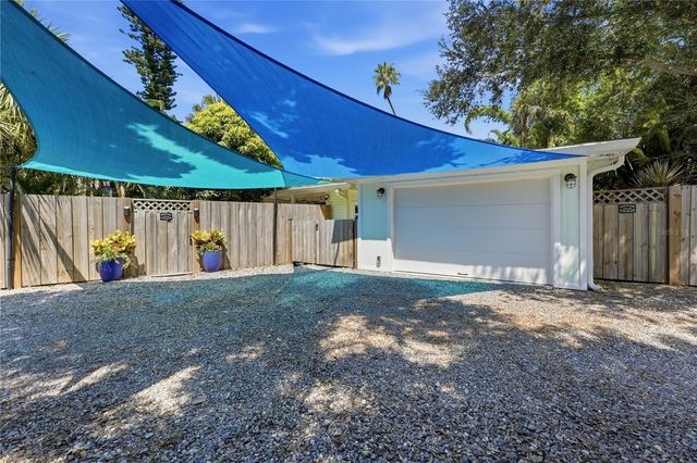 3424 OLD OAK DRIVE, Sarasota, FL 34239
