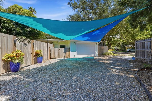 3424 OLD OAK DRIVE, Sarasota, FL 34239