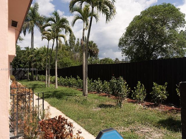 612 NW 10th Ter, Fort Lauderdale, FL 33311