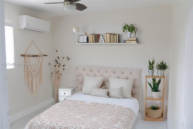 612 NW 10th Ter, Fort Lauderdale, FL 33311